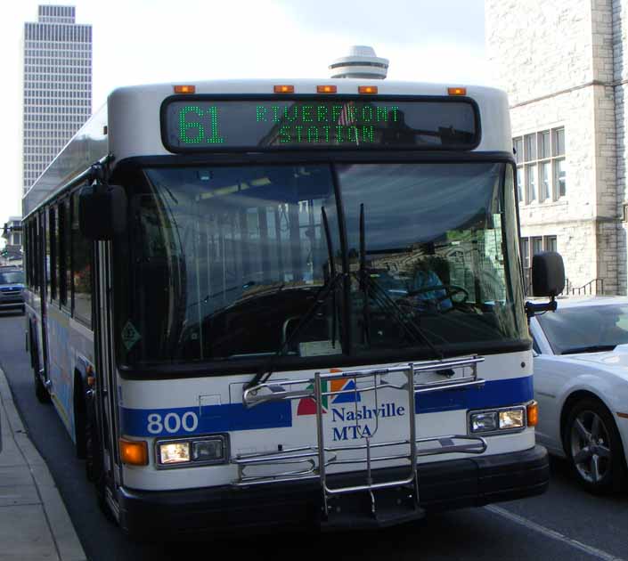 Nashville MTA Gillig Advantage 800